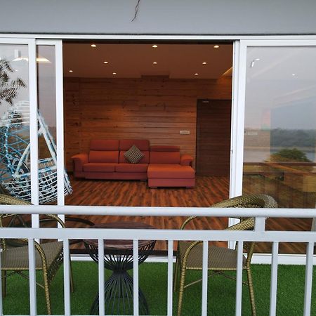 Krishna Riverside Resort Vasad Eksteriør bilde