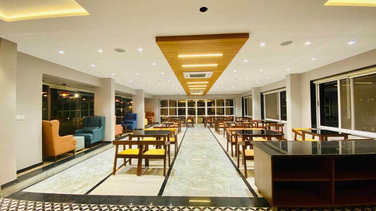 Krishna Riverside Resort Vasad Eksteriør bilde