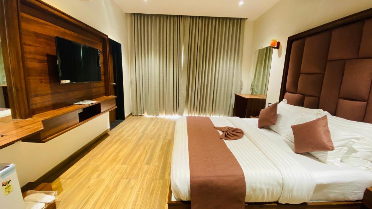 Krishna Riverside Resort Vasad Eksteriør bilde