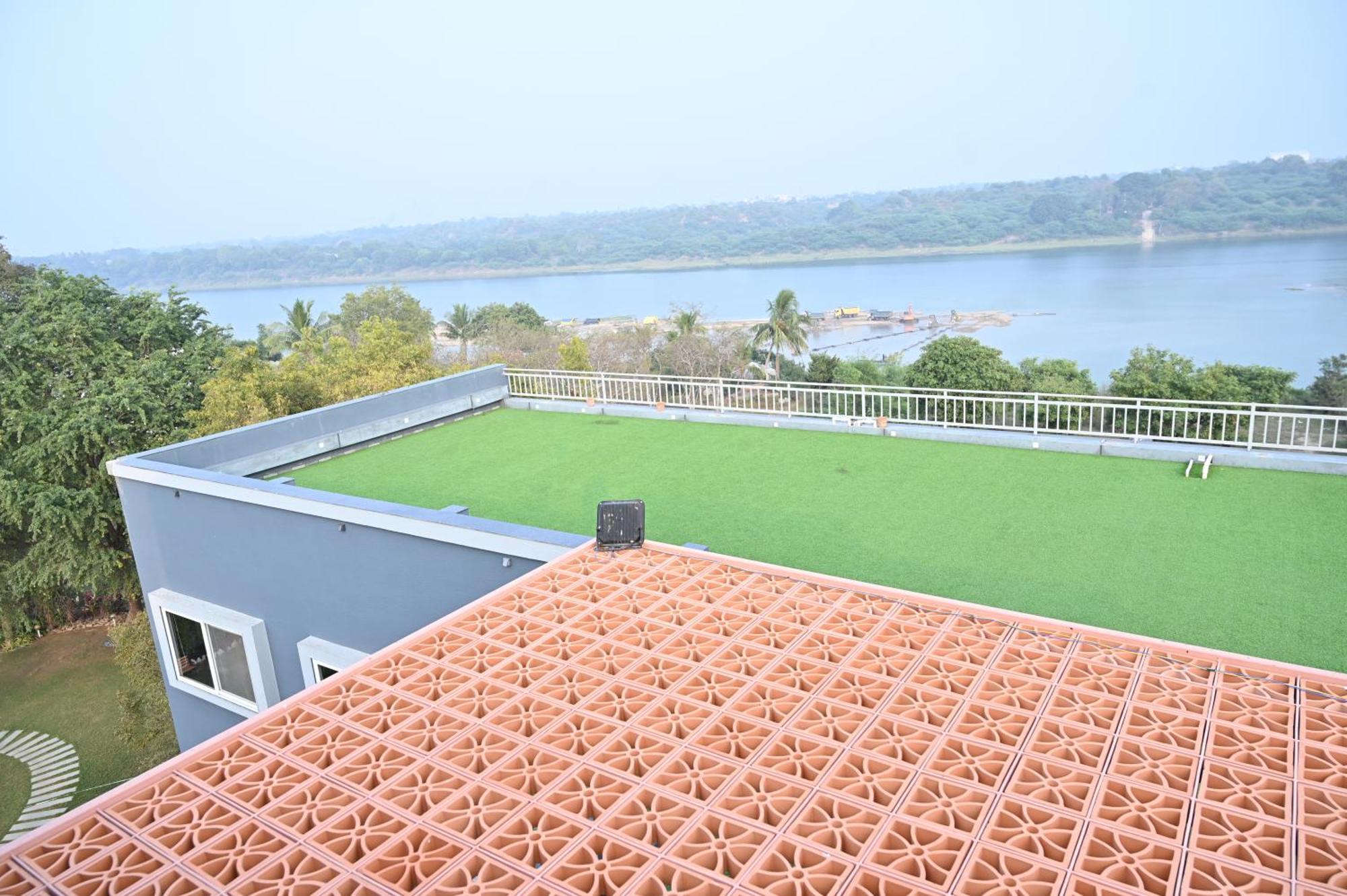 Krishna Riverside Resort Vasad Eksteriør bilde
